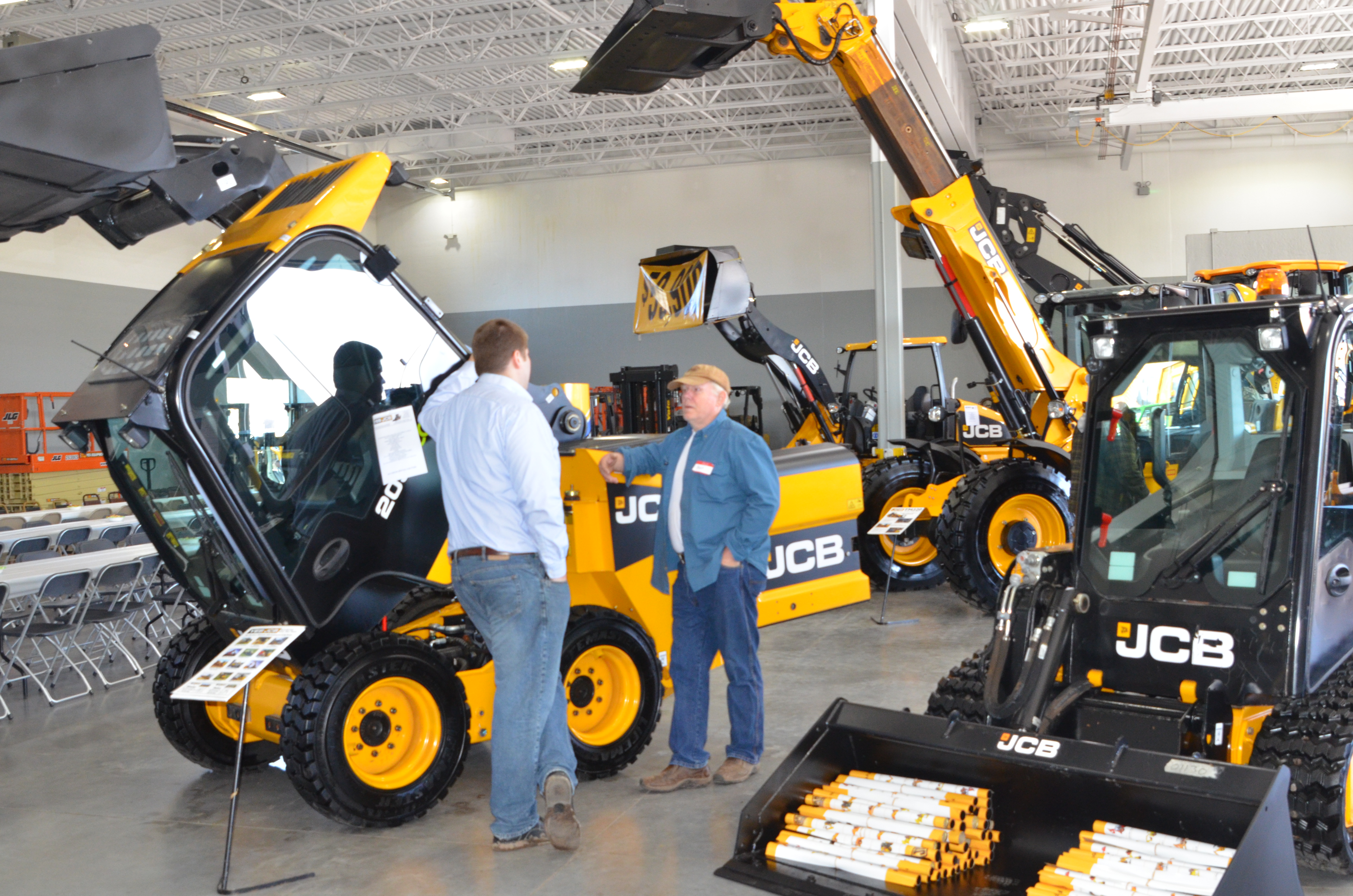 Milwaukee, WI JCB Equipment Dealer Photos New & Used Telehandlers, Construction Excavators