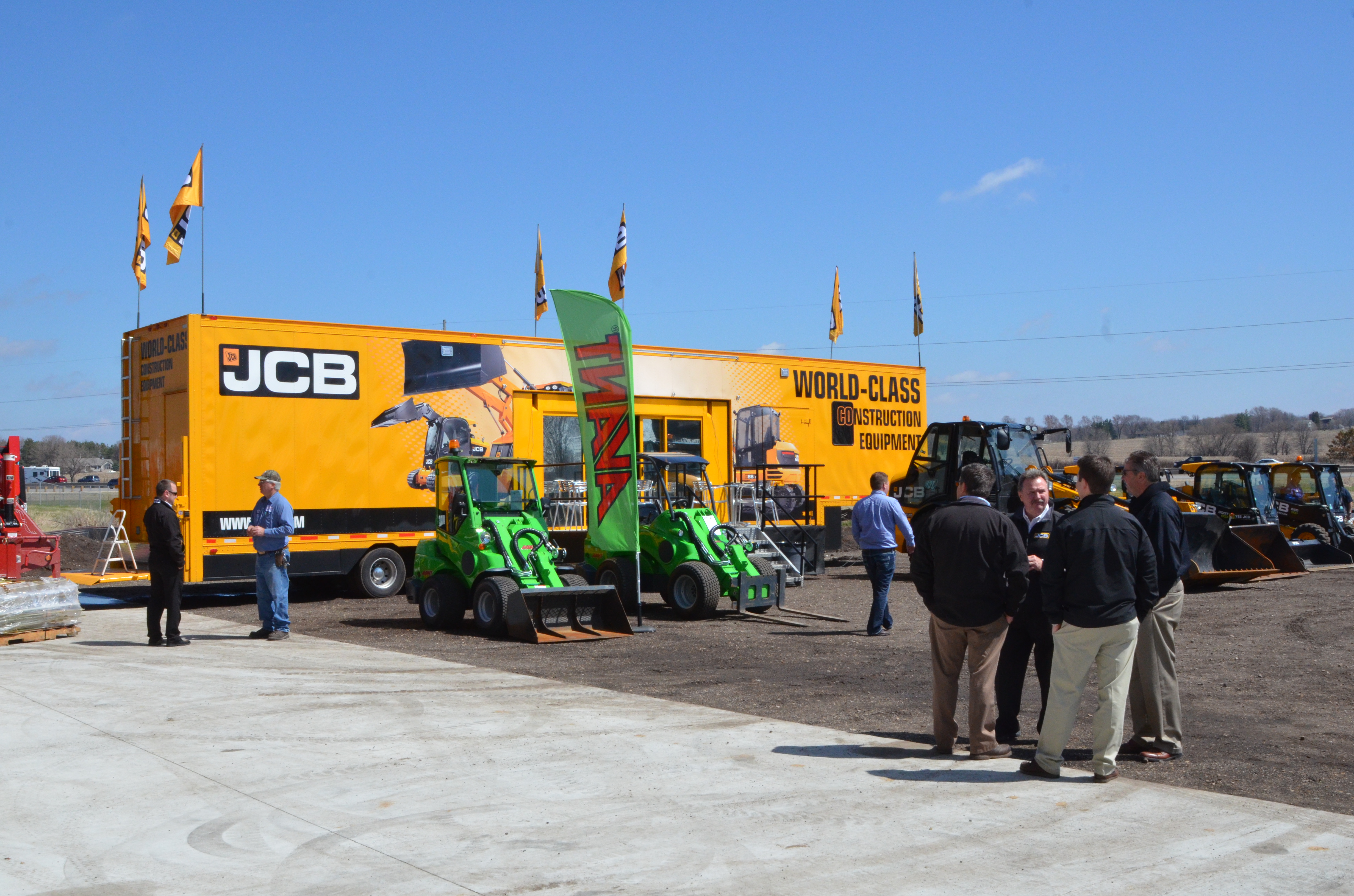Milwaukee, WI JCB Equipment Dealer Photos New & Used Telehandlers